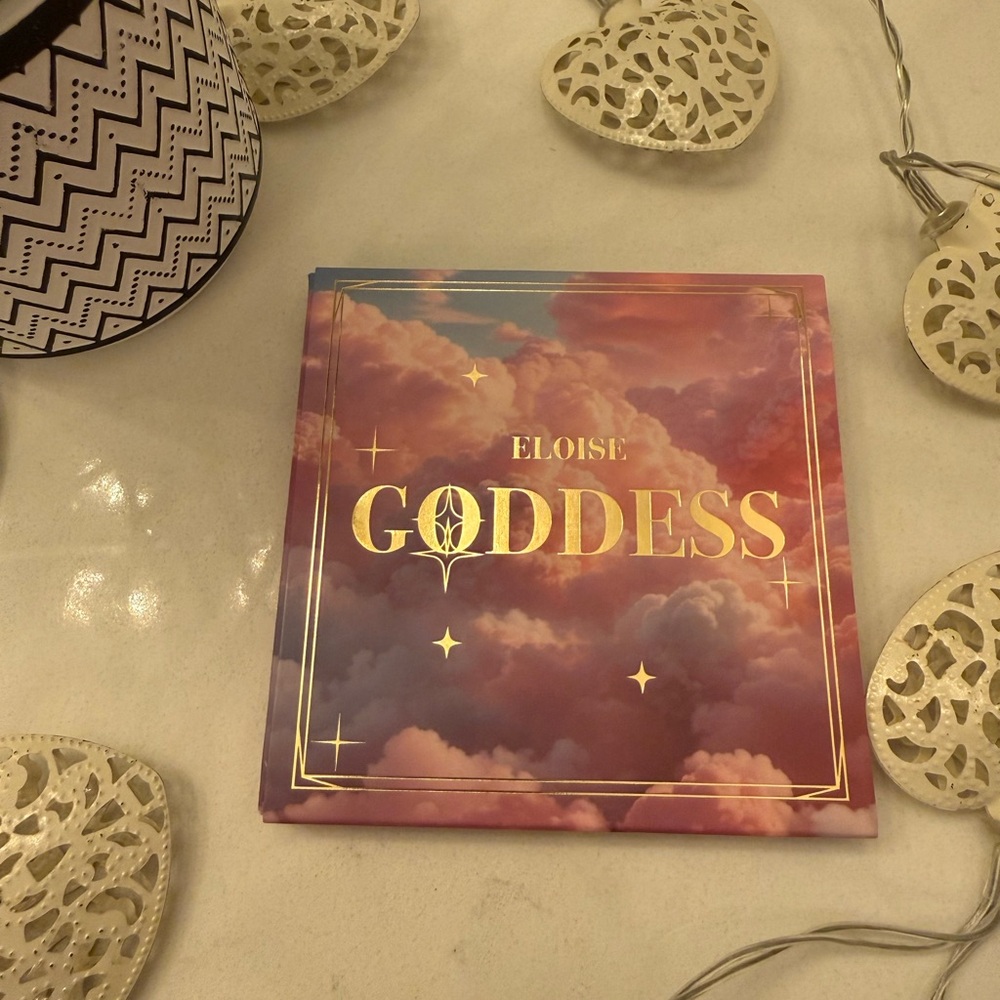 Eloise Goddess Eyeshadow‎ Palette 9 Shade Glitter Matte Metallic Makeup New